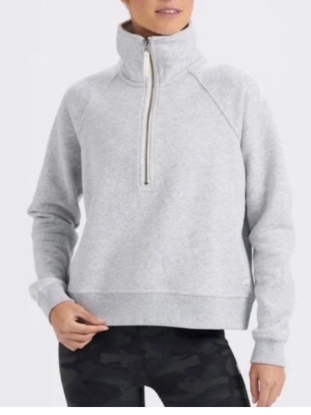 Vuori Restore Half Zip Fleece Pullover Long Sleeve Light Heather Gray Top Medium